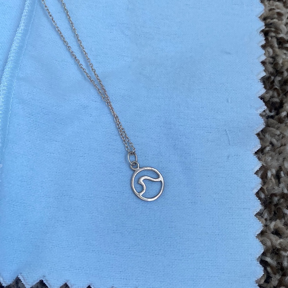 Pura Vida Wave Necklace Silver